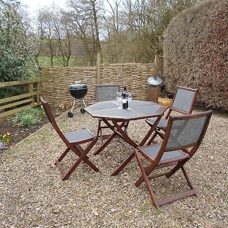 The Granary, Old Corn Mill, Yorkshire Dales Apartment West Burton ภายนอก รูปภาพ